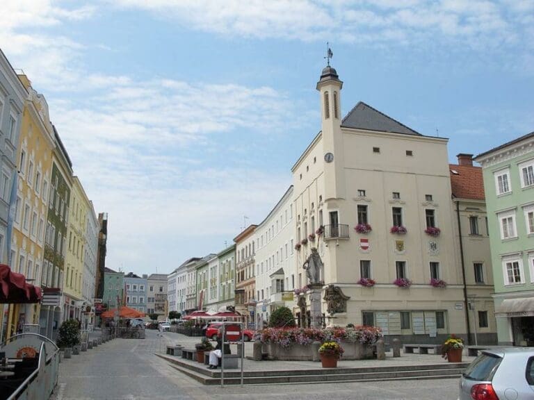 Diebstahl auf Bestellung: Rumäne ging auf Raubzug in Oberösterreich — Bild: Ueb-at / Wikimedia (CC BY-SA 3.0)