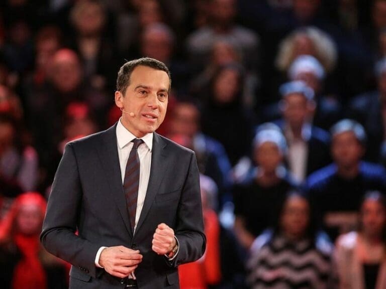 Kern bleibt und sucht nach den "Verrätern" — Bild: SPÖ / Alexander Schwarzl / Wikimedia (CC BY-SA 2.0)