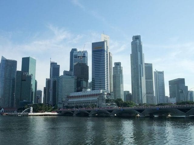 Von Singapur aus möchte der Fahrdienst Grab den Konkurrenten aus dem südostasiatischen Raum drängen.
