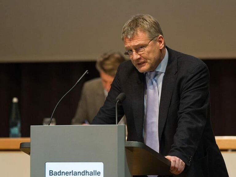 Der AfD-Chef und Wirtschaftswissenschaftler Jörg Meuthen sieht im derzeitigen Euro keine Zukunft mehr