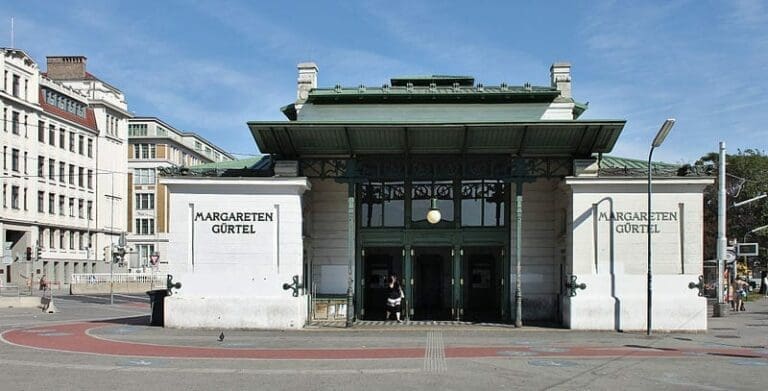 ÖVP: Gewalt gegen Polizisten ist egal — Bild: darkweasel94 / Wikimedia (CC-BY-SA-3.0-AT)