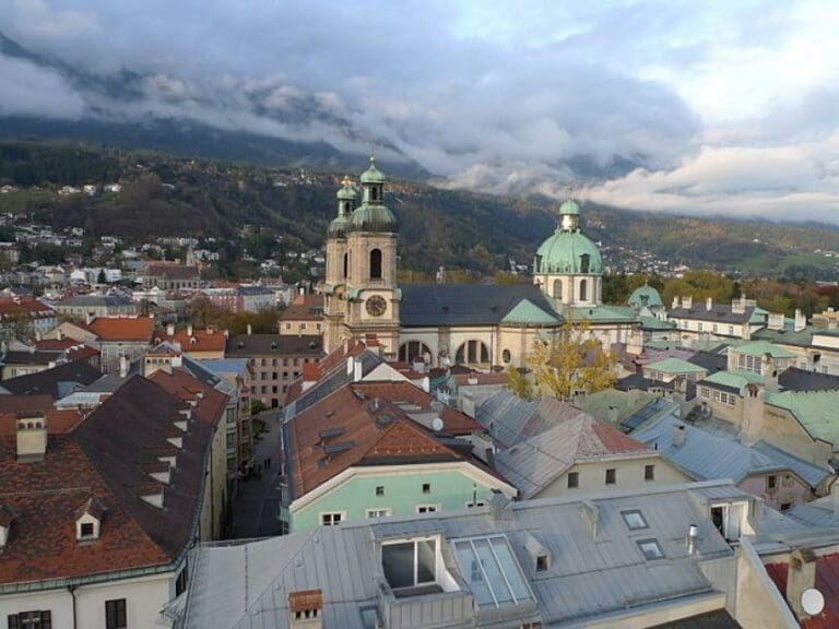 Das kriminelle Obdachlosen- und Bettlermilieu breitet sich in Innsbruck immer weiter aus.