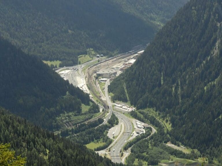 Assistenzeinsatz gegen Migranten am Brenner — Bild: Haneburger / Wikimedia (PD)