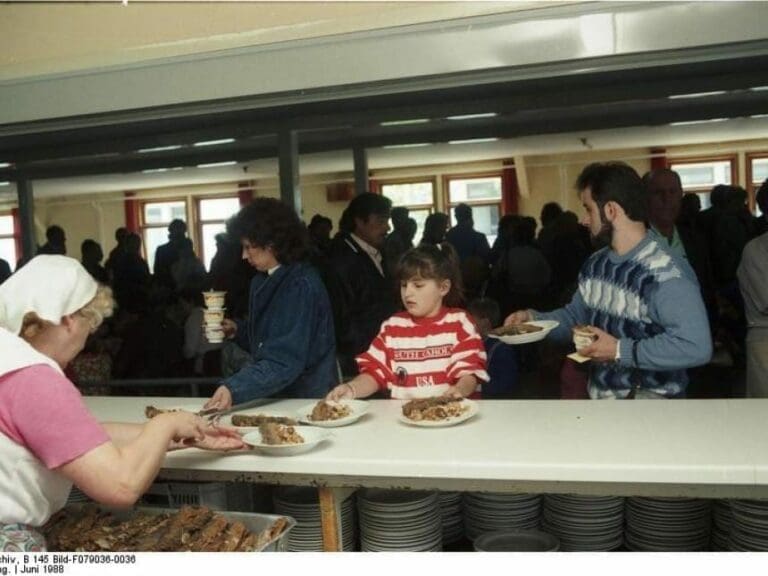 Afrikaner nimmt Essener Tafel in Schutz — Bild: Bundesarchiv / wikimedia (CC BY-SA 3.0 de)
