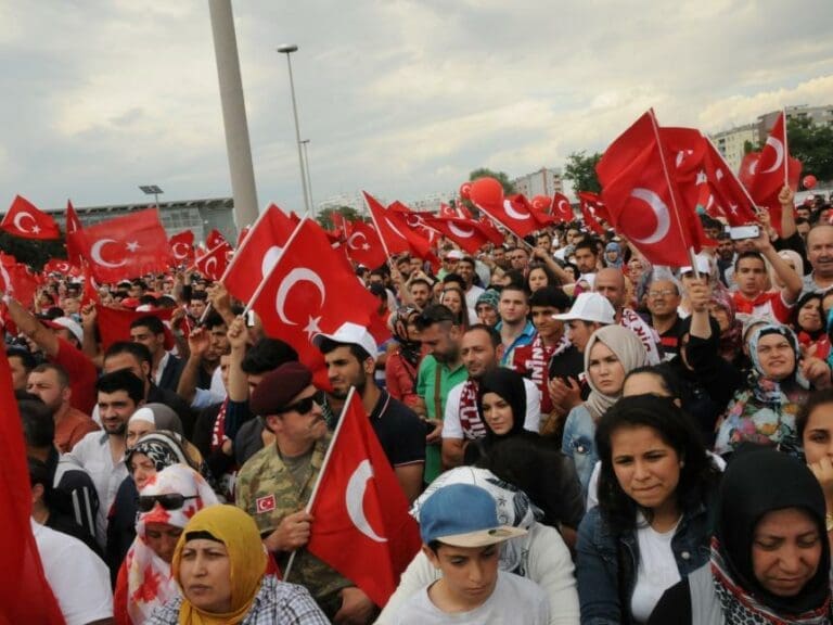 Deshalb stehen Türken hinter ihrem Erdogan — Bild: Unzensuriert.at