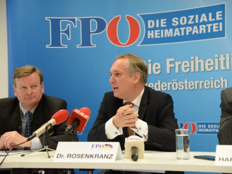 Wahl NÖ: FPÖ geht mit Rosenkranz ins Rennen — Bild: Unzensuriert.at
