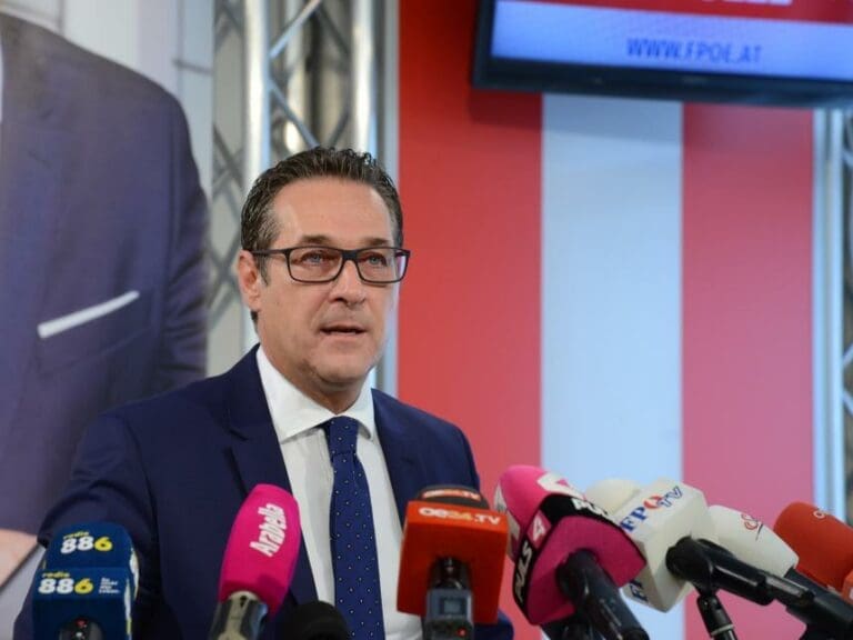 HC Strache: "Ich komme erst ins beste Alter!" — Bild: Unzensuriert.at