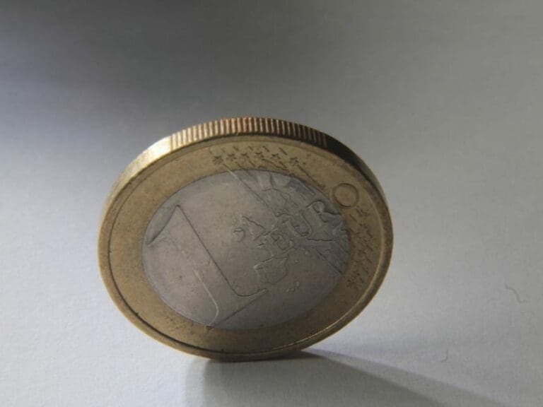 Kommt EU-weit der Euro mit der Brechstange? — Bild: bykst / pixabay.com