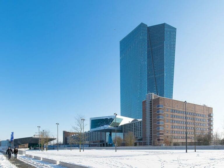 Deutsche Sparer verloren 2018 Milliarden Euro — Bild: Epizentrum / Wikimedia(CC BY-SA 3.0)