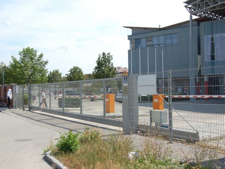 Asylwerber übten brutale "Rache" an Betreuer — Bild: unzensuriert.at