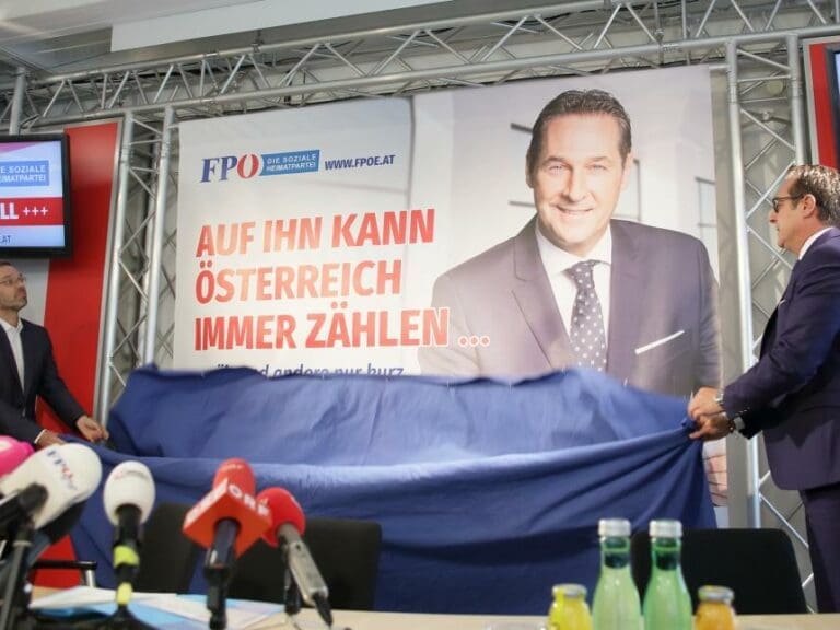 Keiner steht so sehr für Rot-Schwarz wie Kurz — Bild: NFZ