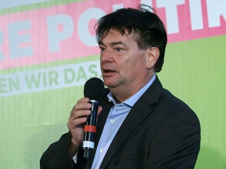 Nach Parlaments-Aus: Grüne cashen weiter ab — Bild: Manfred Werner - Tsui / Wikimedia CC BY-SA 3.0