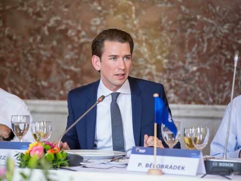 ORF: Kurz wirkte genervt wie ein Altpolitiker — Bild: European People s Party / Wikimedia CC BY 2.0