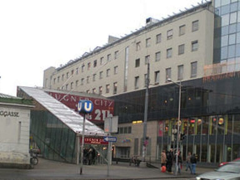 Iraker stach Landsmann tot: 17 Jahre Häfen — Bild: Wolfgang Glock / wikimedia.org (CC-BY-3.0)