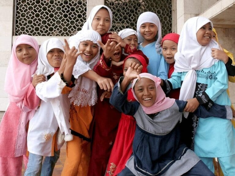 Schulen werden Feiertage für Moslems empfohlen — Bild: wikipedia.org - Henrik Hansson - CC BY-SA 3.0