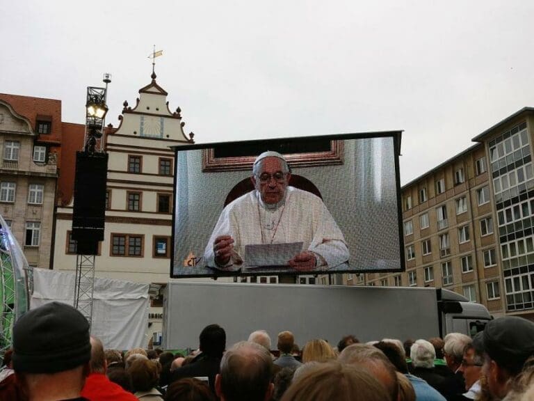 Abrechnung mit dem Papst nach G20-Gipfel — Bild: Metropolico.org / wikimedia.org (CC-BY-SA-2.0)