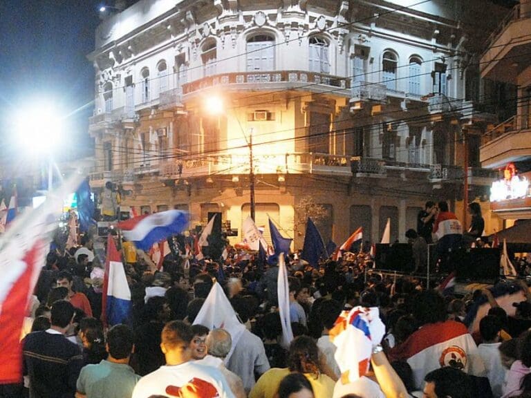 In Paraguay entlädt sich der Volkszorn — Bild: Antonio Cruz/ABr / Wikimedia (CC BY 3.0 BR)