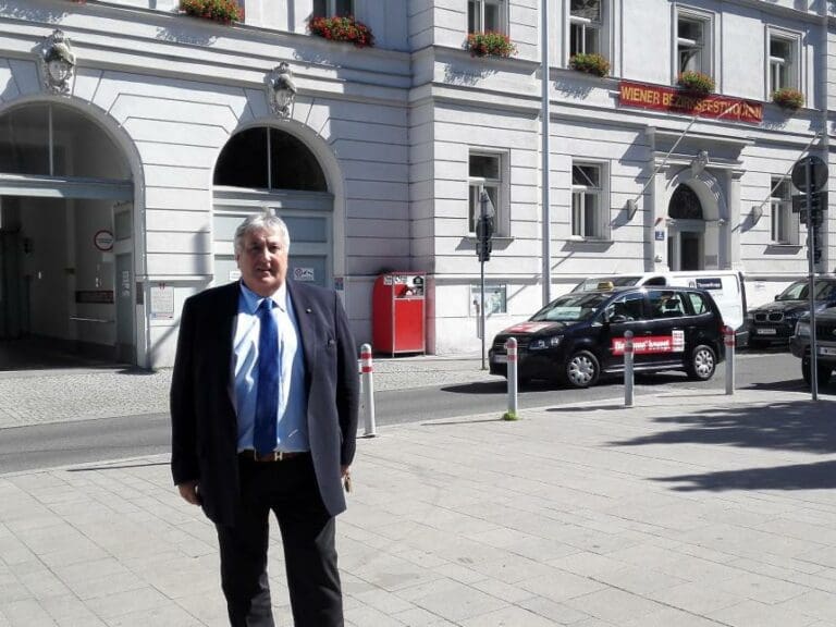 Blauer Stadler wird zum SPÖ-Problem in Wien — Bild: Unzensuriert.at