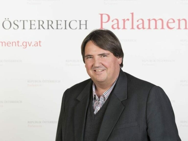 SPÖ-Abgeordneter beschimpft Mitbewerber — Bild: C Parlamentsdirektion / PHOTO SIMONIS