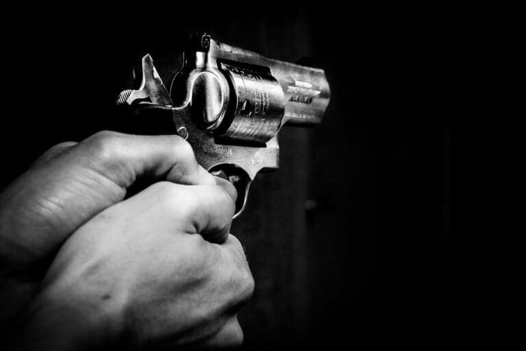 Schwarzer schießt sich bei Überfall Penis weg — Bild: pixabay.com / CC0 Creative Commons
