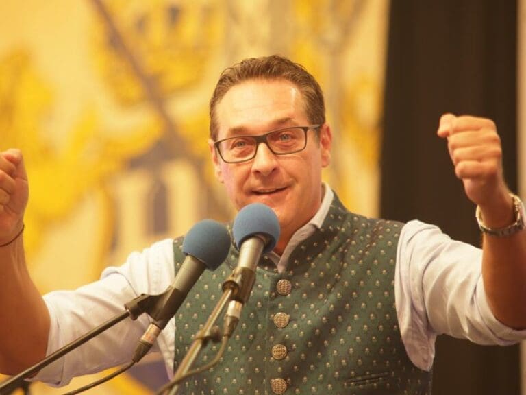 Neue Arbeiterpartei FPÖ feierte 1. Mai in Linz — Bild: FPÖ