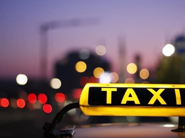Nachts mit dem Taxi zu fahren, ist in Wien für Frauen zum Risiko geworden – vor allem, wenn ein Ausländer am Steuer sitzt.