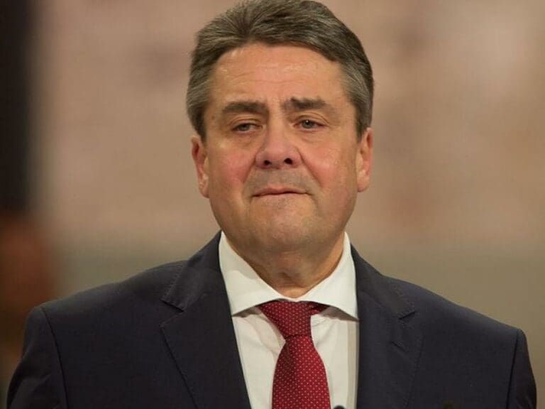 Ex-SPD-Chef Gabriel will härteren Asylkurs — Bild: Olaf Kosinsky / kosinsky.eu / Wikimedia (CC-BY-SA-3.0-DE)