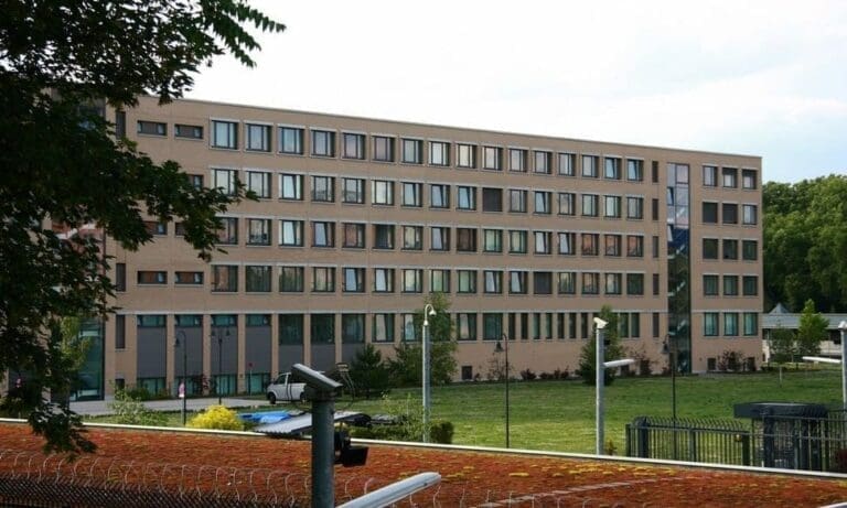 BRD-Verfassungsschutz beobachtet "AUF1" — Wo st 01 / Wikimedia (CC BY-SA 3.0 de)