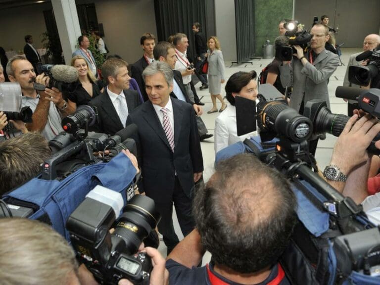 Faymann verbockt Weihnachtsauftritt — Bild: SPÖ Presse und Kommunikation / flickr (CC BY-SA 2.0)