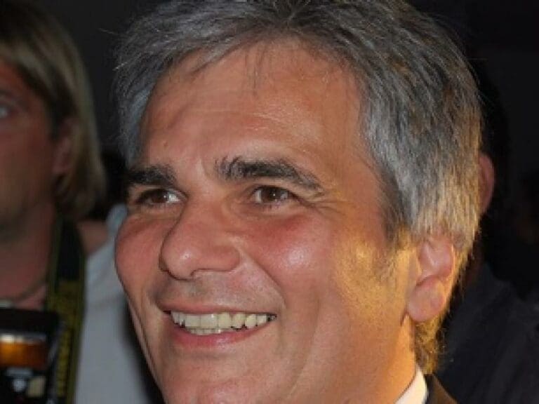 Bundeskanzler Faymann: Wer Asyl sagt, darf herein — Bild: Dieter Z./Wikimedia CC BY-SA 2.0