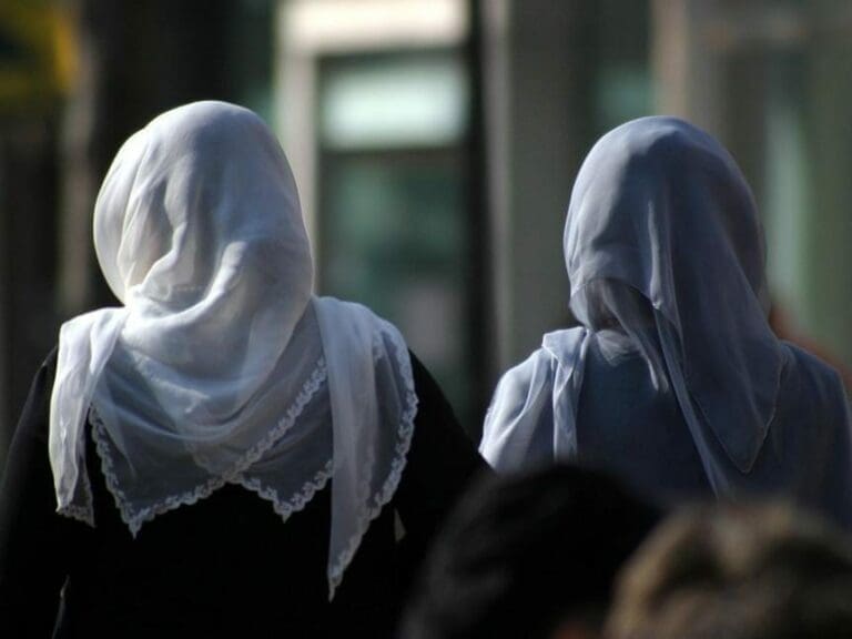 Muslimin lehnte Asyl von Christen ab — Bild: JosvdV / pixabay.com