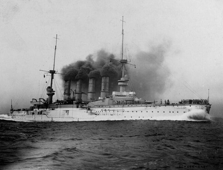 SMS Scharnhorst — Cay Jacob Arthur Renard  (1858–1934) / Wikimedia (PD old)