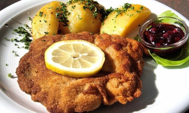 Wiener Schnitzel — ReinhardThrainer / pixabay.com