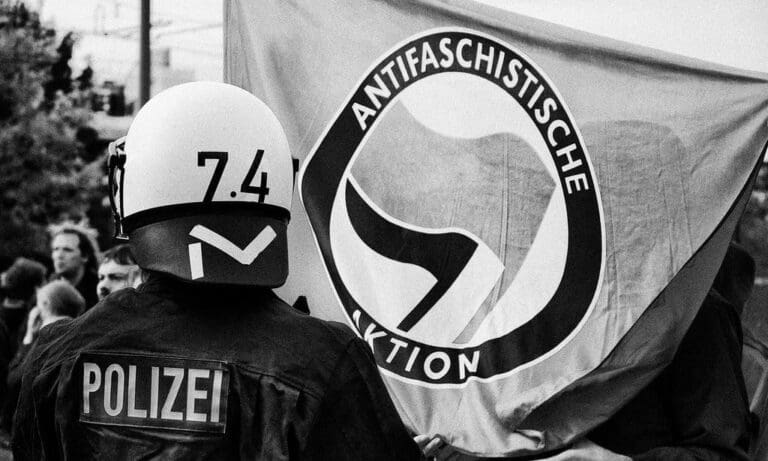 Selbst Uni-Historiker kritisiert Tagesschau für Verharmlosung von Linksextremisten — Gregor Fischer / flickr (CC BY-ND 2.0)