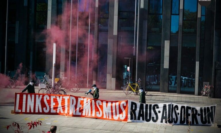 Aktion gegen Linksextreme an Uni — z.V.g.
