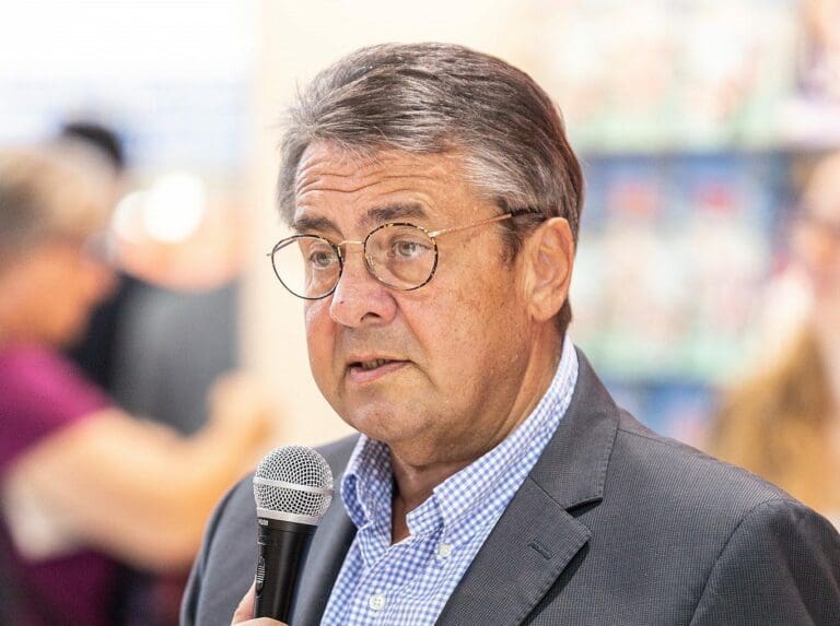 Gabriel fordert Kursänderung in Migrationspolitik  — Martin Kraft / Wikimedia (CC BY-SA 3.0)