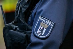 Linker Wahlsieg mit Nebenwirkungen: 72 Polizisten wollen weg — huettenhoelscher / depositphotos.com
