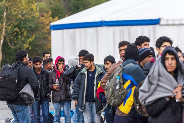 64 Millionen Menschen außerhalb der EU geboren — reporter.co.at / NFZ