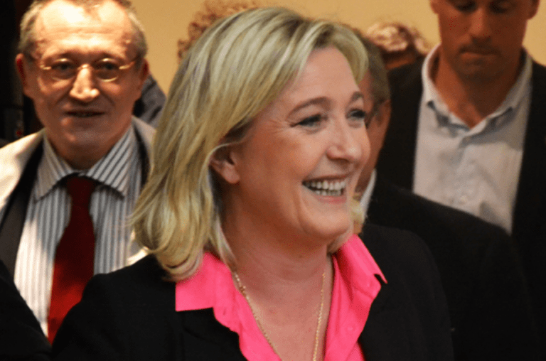 Schnödes Weltbild der “Demokratie-Retter”: Rechte Parteien einfach verbieten — Rémi Noyon / wikimedia commons (CC BY 2.0)