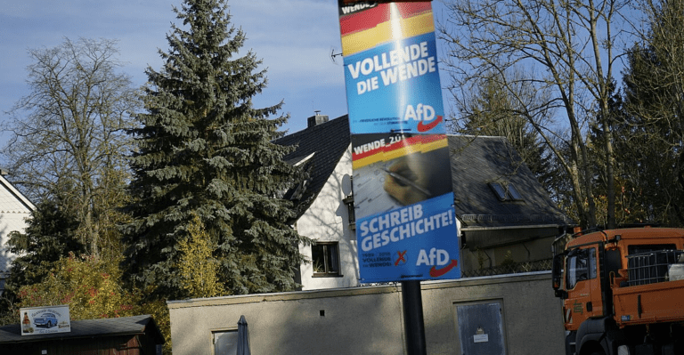 Blamage beim Blockieren des AfD-Landesparteitags  — PantheraLeo1359531 / wikimedia commons (CC BY SA 4.0)