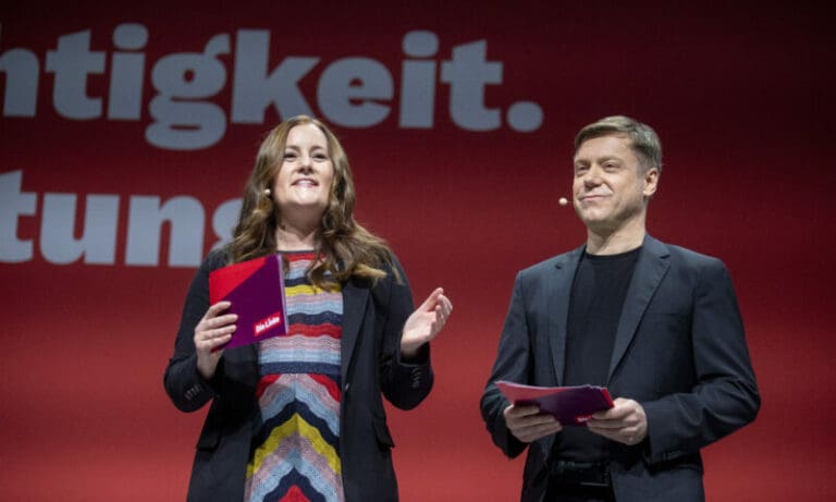 Nun verlassen auch Vorsitzende die Partei — Die Linke / flickr (CC BY SA 2.0)