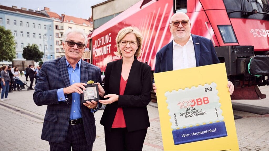 Georg Pölzl (Generaldirektor der Österreichischen Post AG), Leonore Gewessler (Ministerin), Andreas Matthä (CEO der ÖBB Holding),