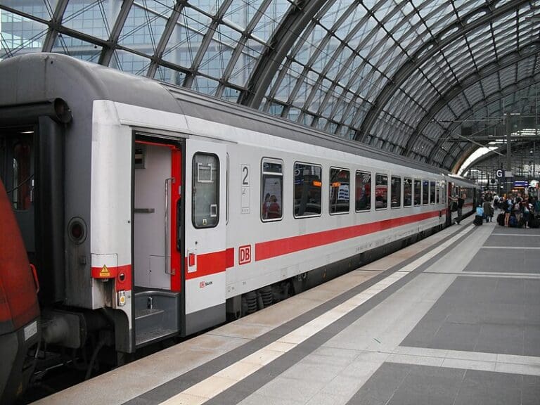 70 Gewalttaten im Schienenverkehr - pro Stunde — ArtVandelay13 / wikimedia.org (CC-BY-SA-3.0)