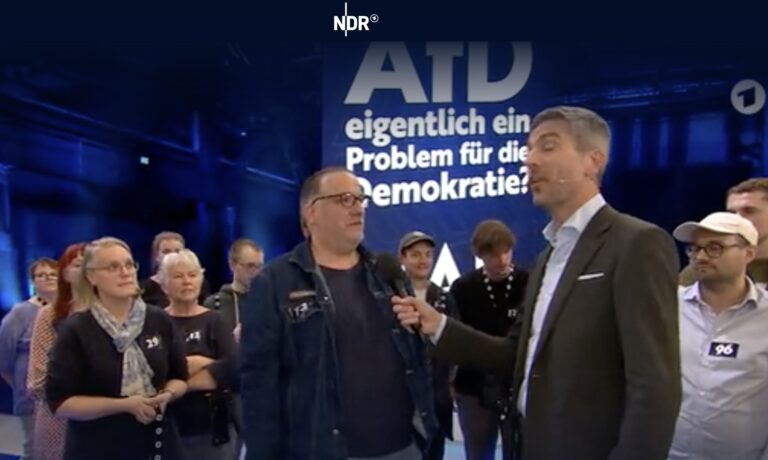 Komparse und ARD-Moderator — Screenshot / NDR