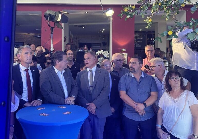 Sensation gelungen: AfD gewinnt erstes Bundesland für sich — AfD Thüringen