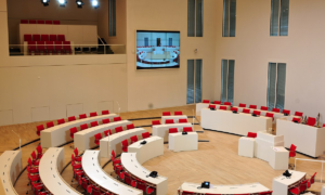 Nach Rücktritt von Schriftstellerin: AfD will in Brandenburg Verfassungsrichter stellen — Ralf Roletschek / wikimedia commons (CC BY SA 3.0)