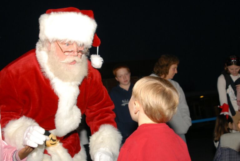 40 Jahre Briefe vom Weihnachtsmann — US Navy / Wikimedia (public domain)