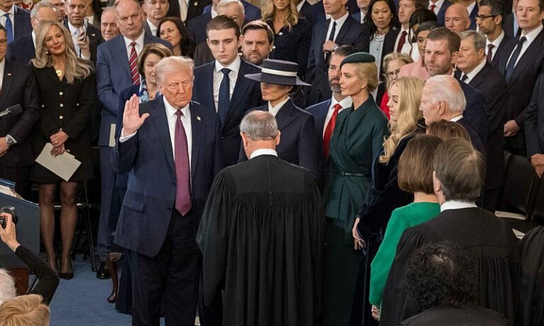 Trumps exklusive Gästeliste bei Amtseinführung — JCCIC / wikimedia (CC0)