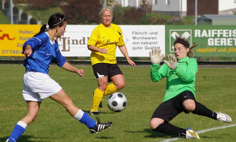 Frauenfußball — Werner100359. / Wikimedia CC BY-SA 3.0