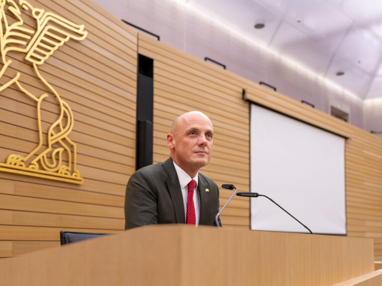 Rücktritt: SPD-Mann malte Hakenkreuze im Landtag  — Krittermedia / wikimediacommons.org (CC BY-SA 4.0)